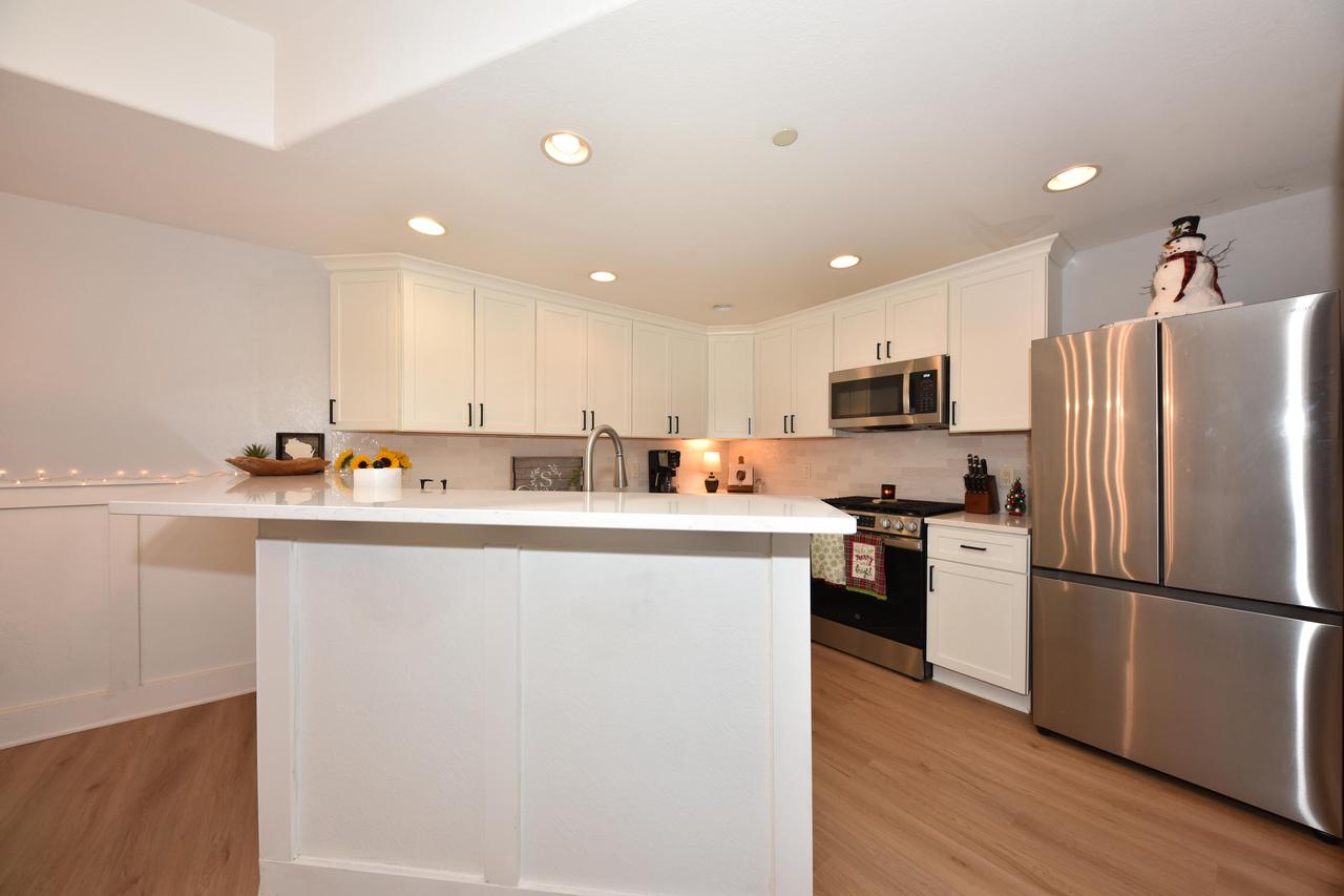 380 Terrace DRIVE WEST West