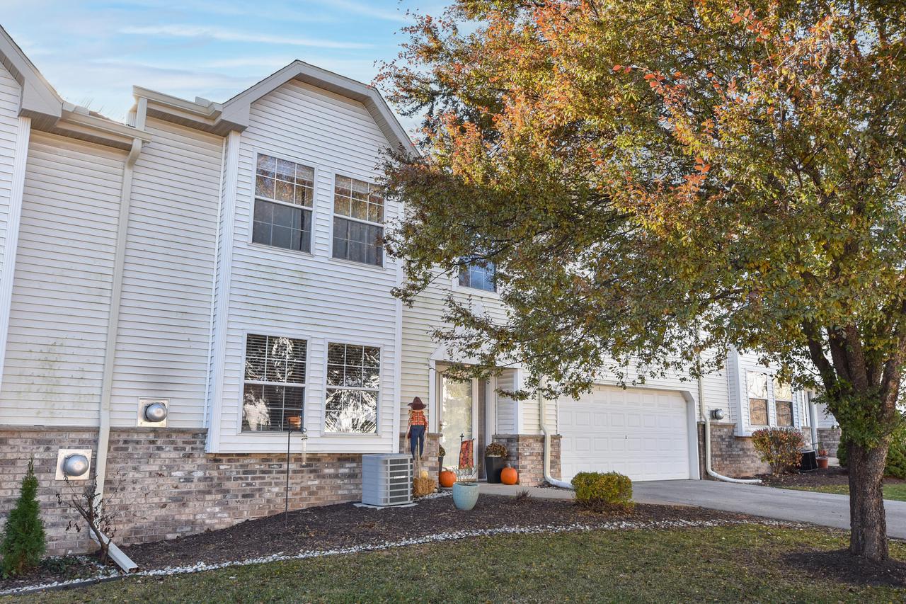 380 Terrace DRIVE WEST West