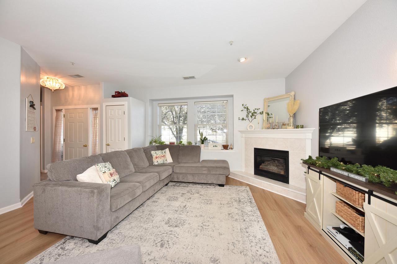 380 Terrace DRIVE WEST West