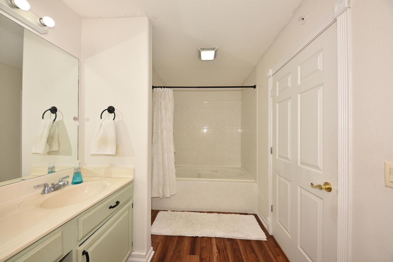 380 Terrace DRIVE WEST West