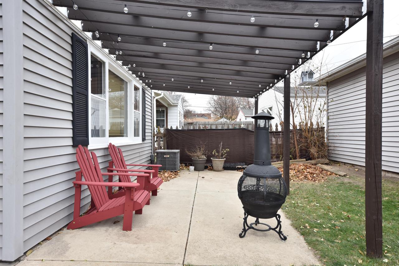 4518 South Howell AVENUE
