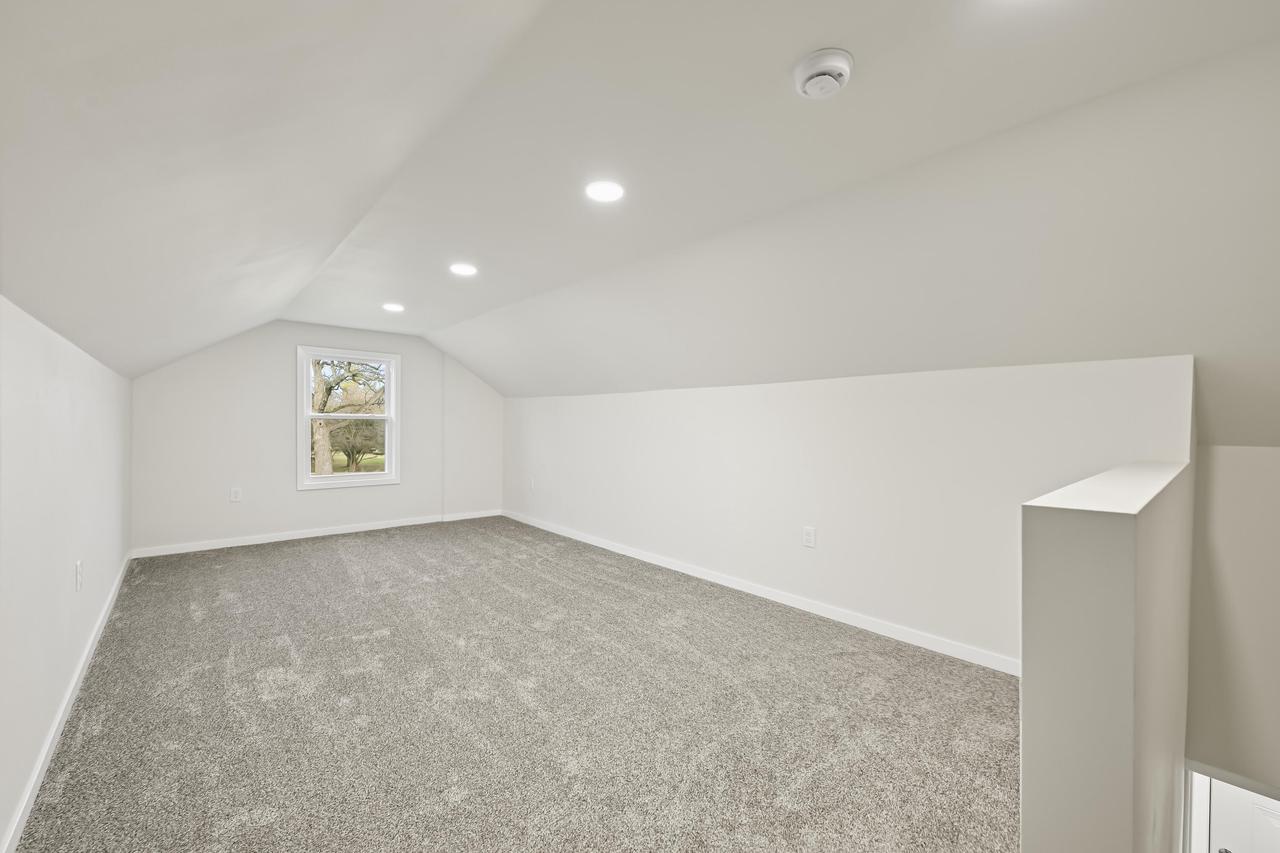125 South Oakwood BOULEVARD