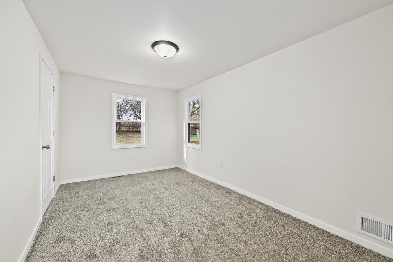 125 South Oakwood BOULEVARD