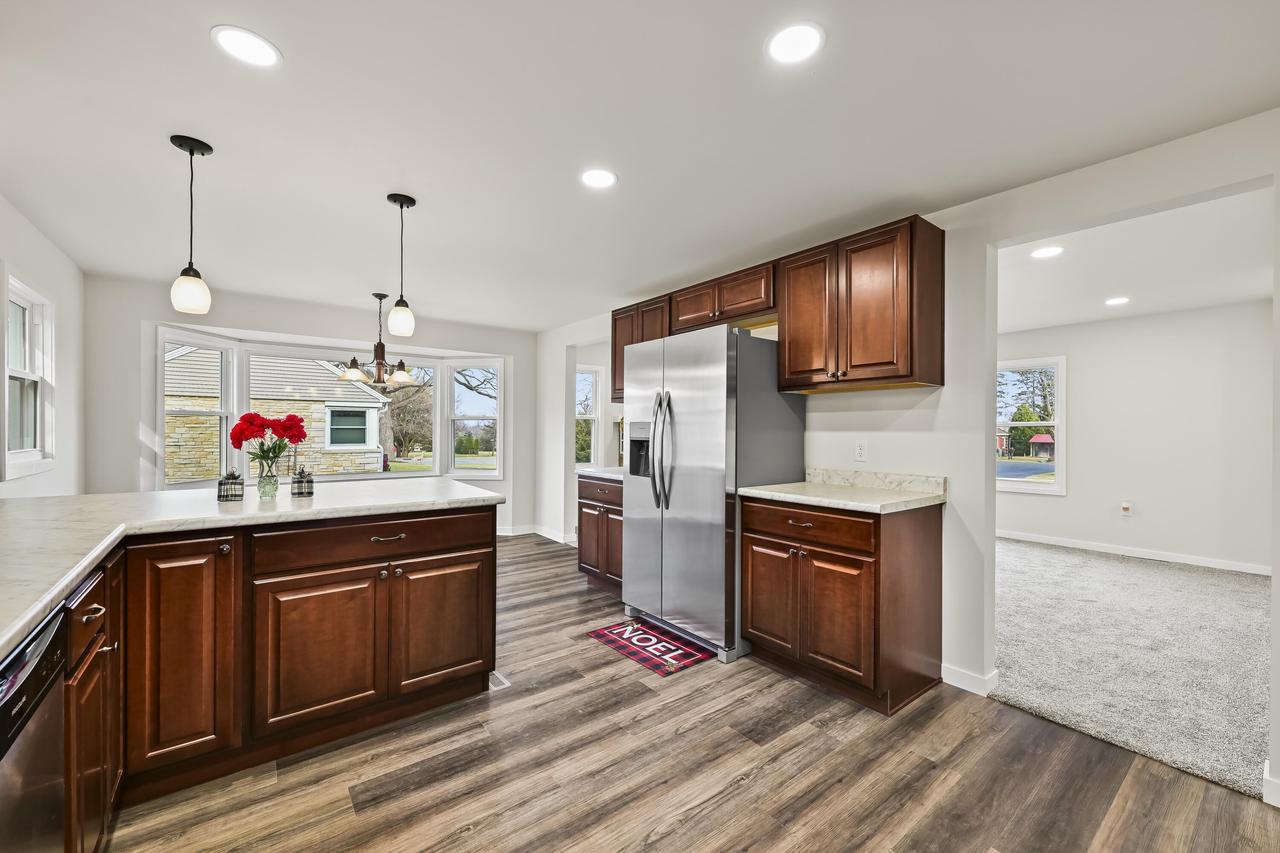 125 South Oakwood BOULEVARD