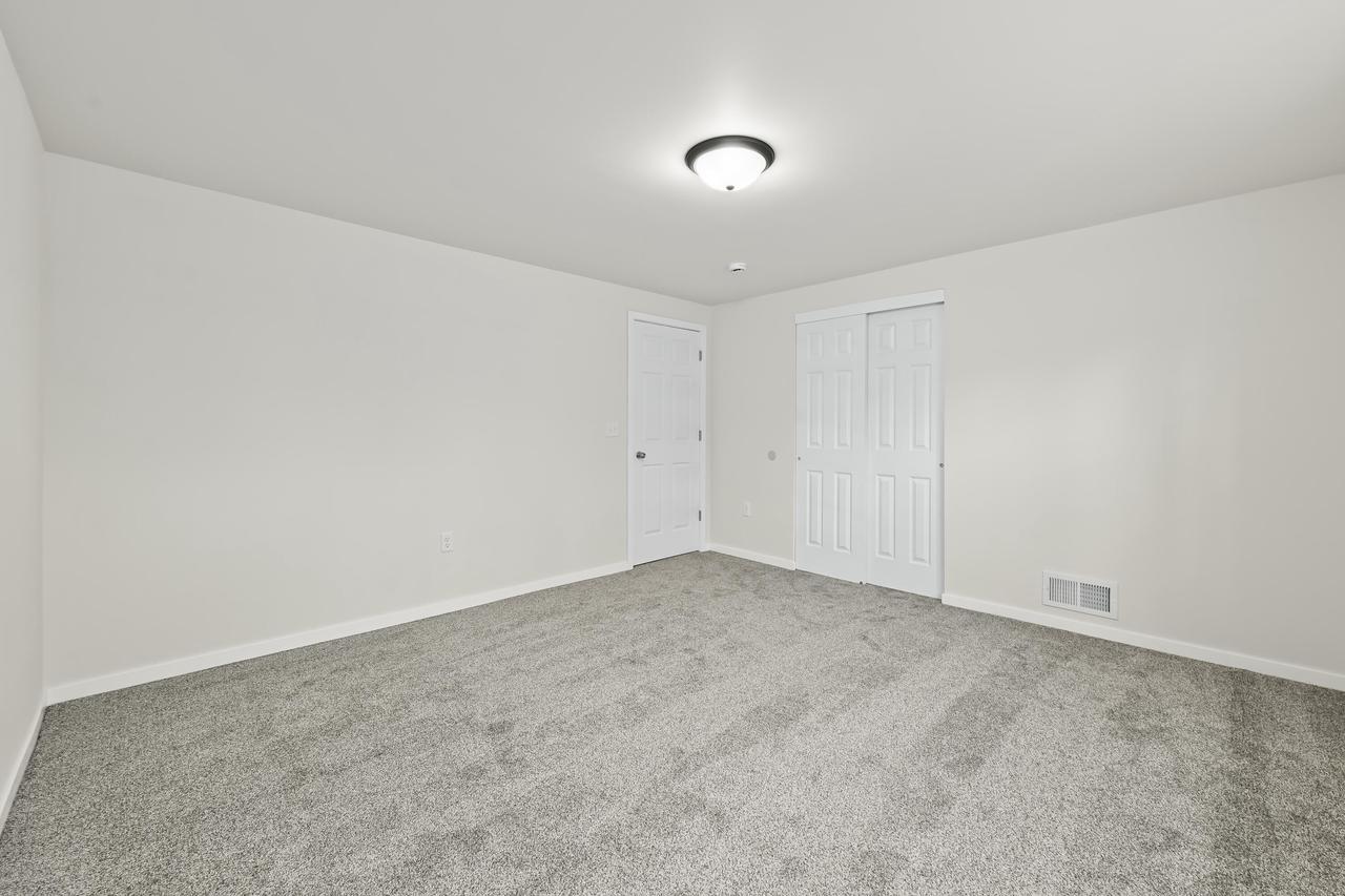 125 South Oakwood BOULEVARD