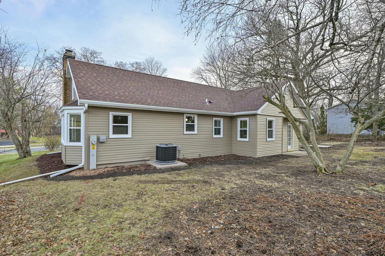 125 South Oakwood BOULEVARD