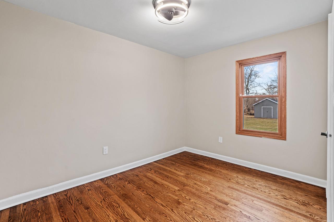 W147N4879 Dolphin DRIVE