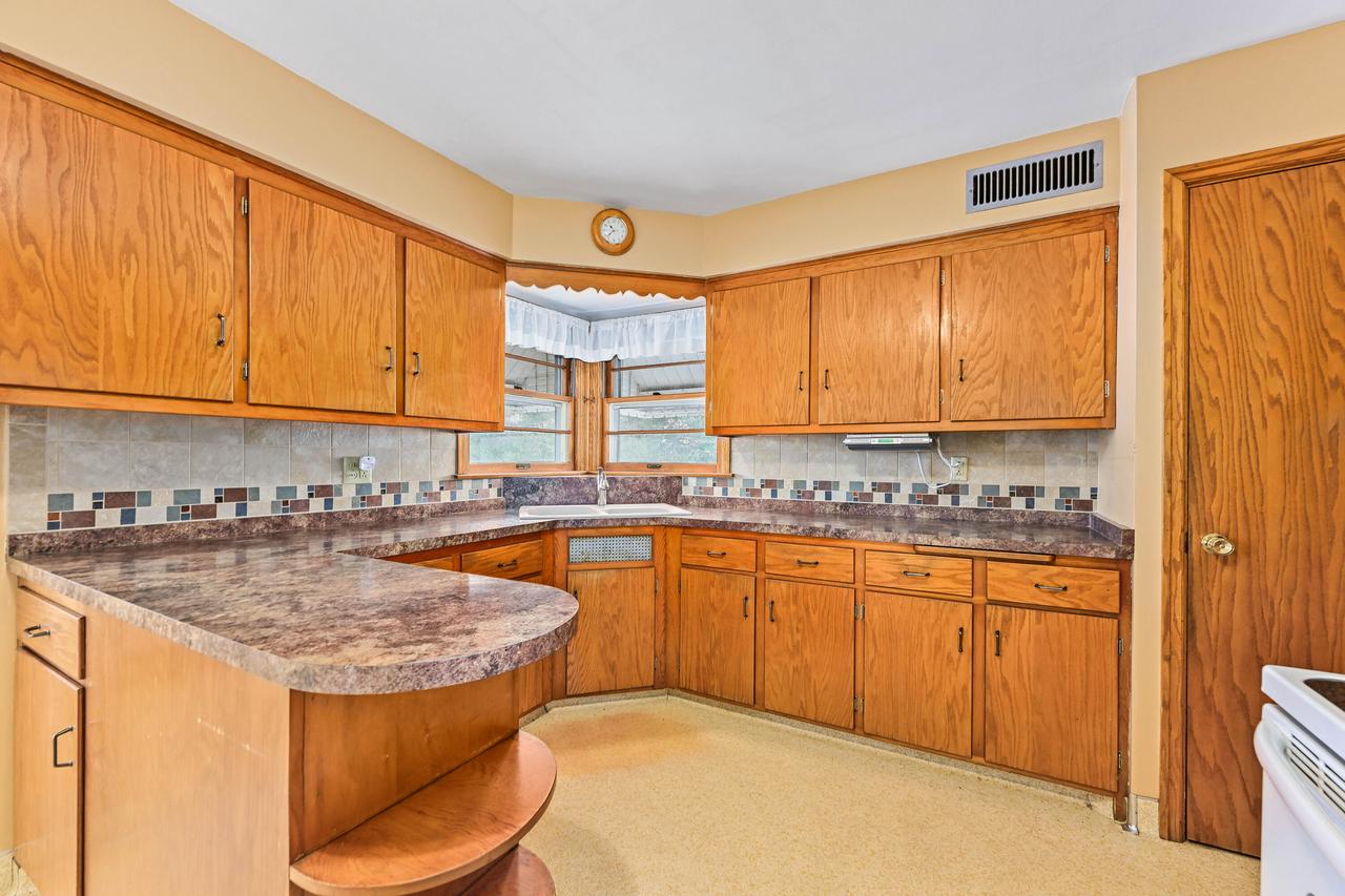 3231 South 38 STREET