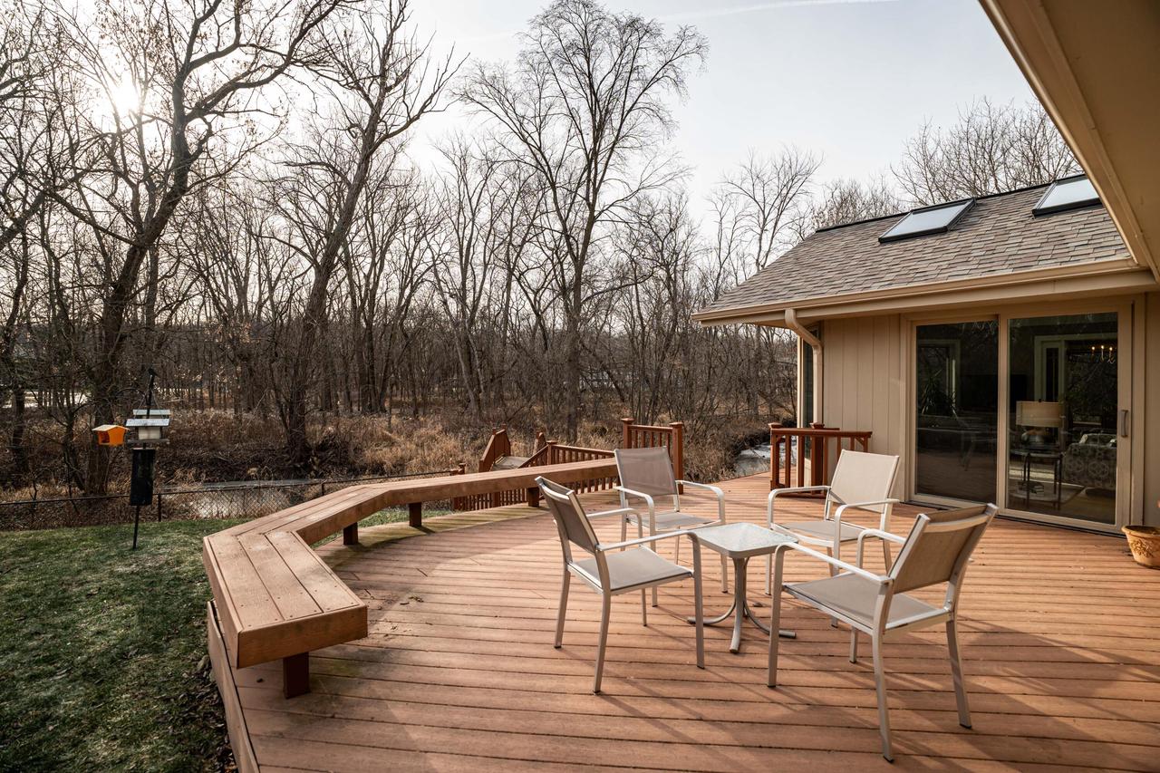 2805 Santa Barbara DRIVE