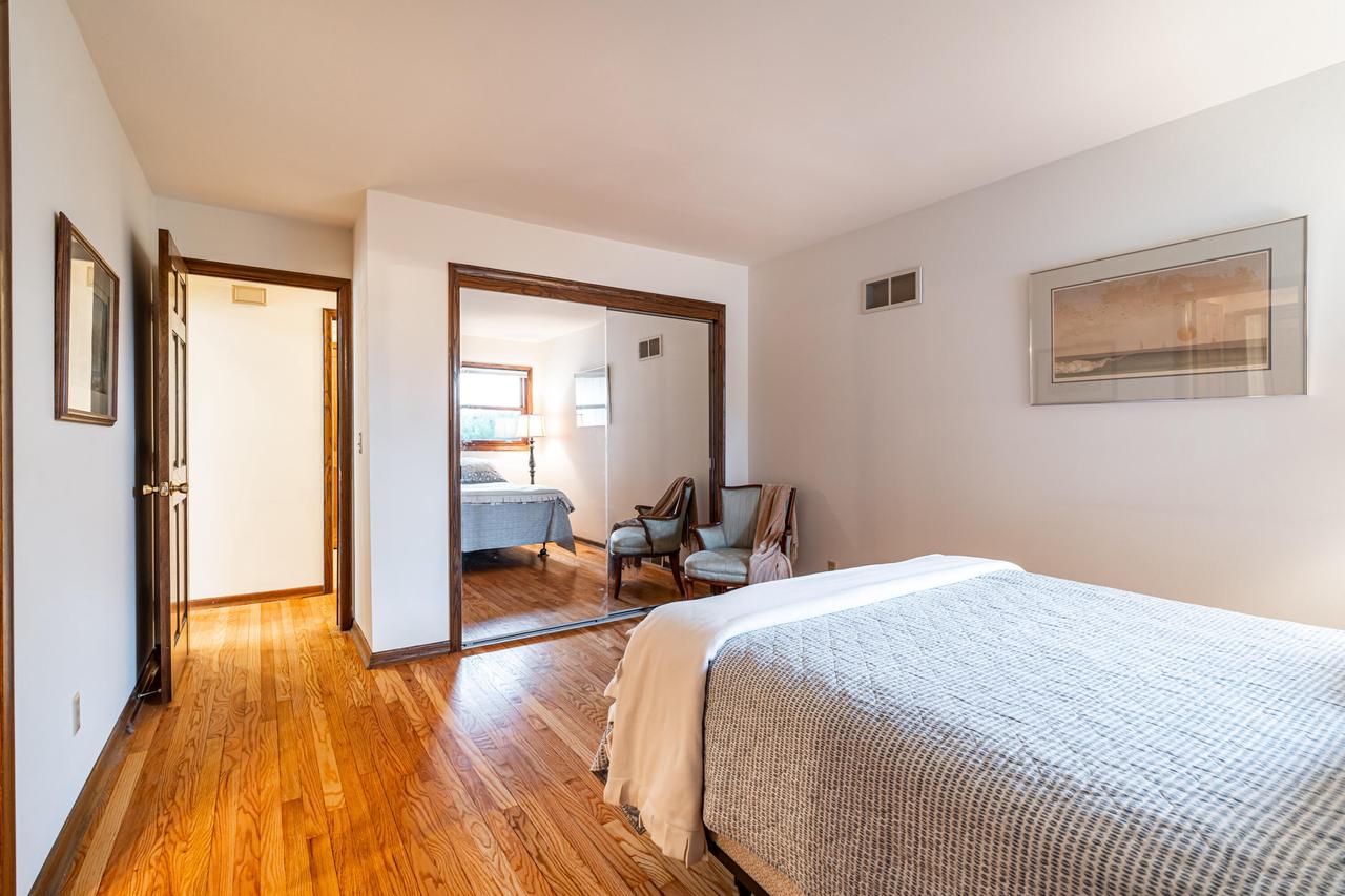 2805 Santa Barbara DRIVE