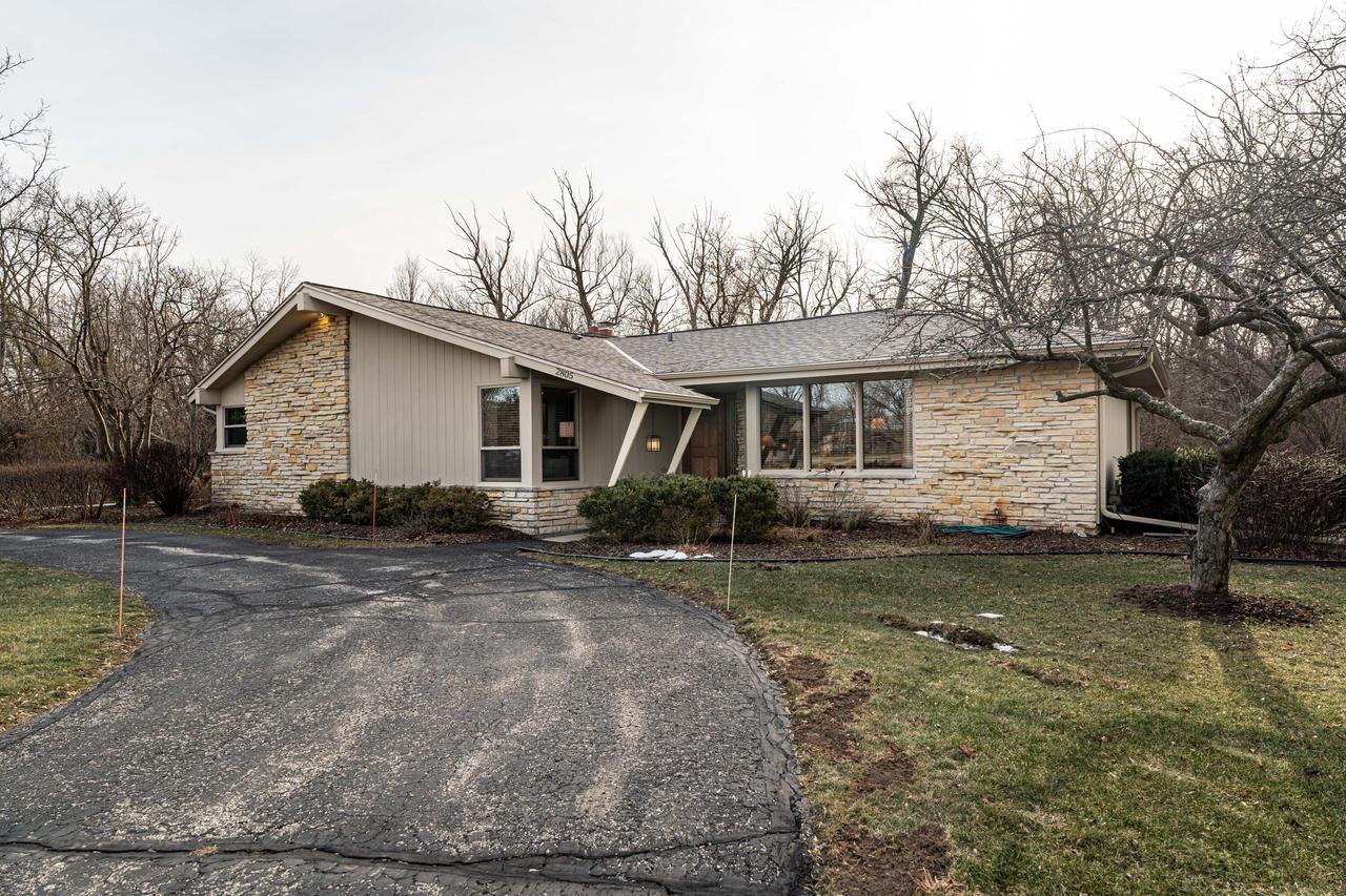 2805 Santa Barbara DRIVE