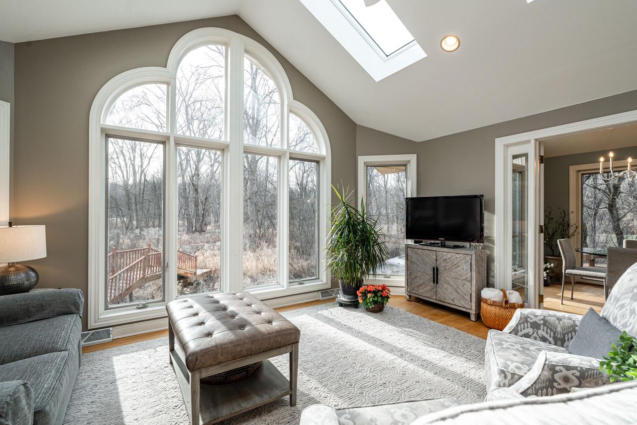 2805 Santa Barbara DRIVE