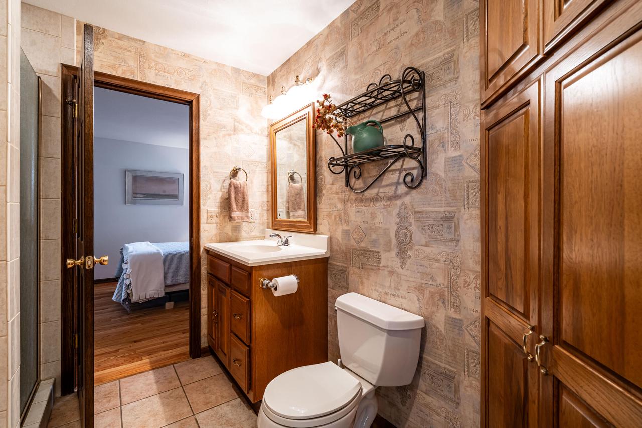 2805 Santa Barbara DRIVE