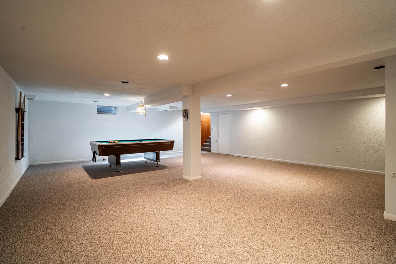 2805 Santa Barbara DRIVE