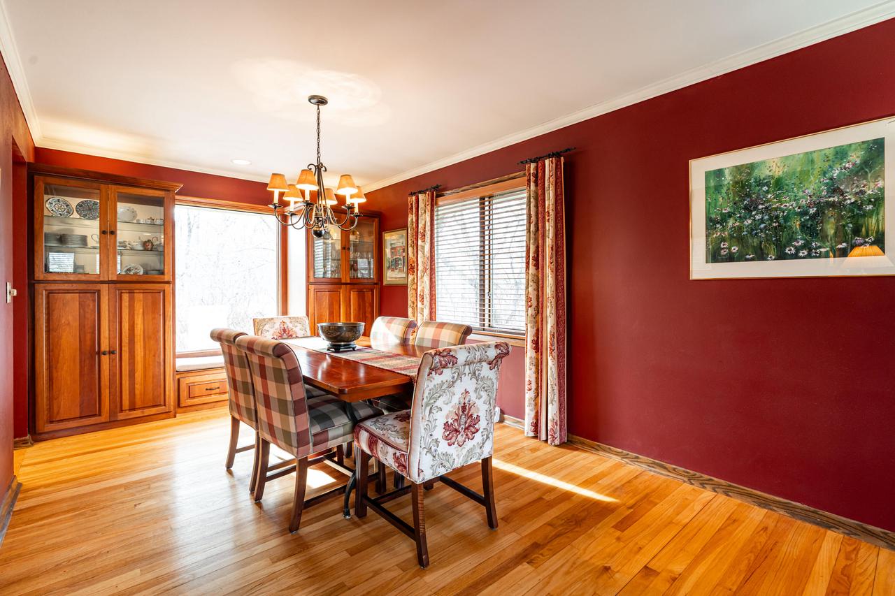 2805 Santa Barbara DRIVE