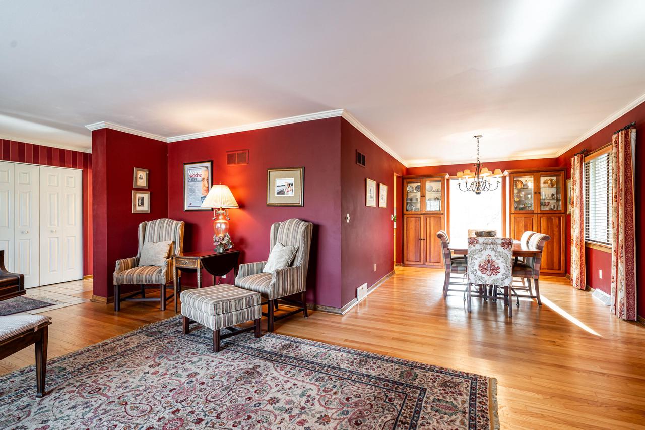 2805 Santa Barbara DRIVE