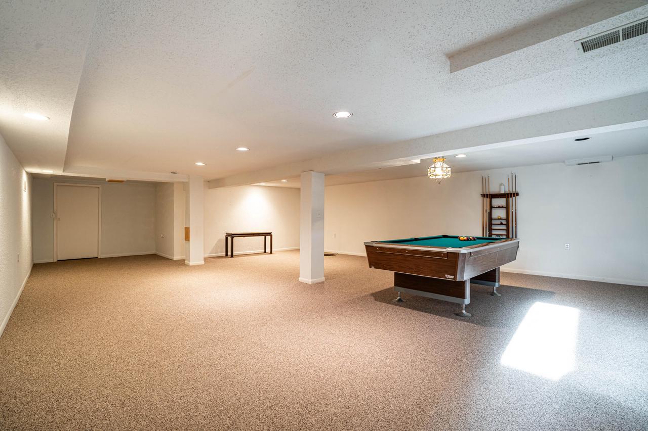 2805 Santa Barbara DRIVE