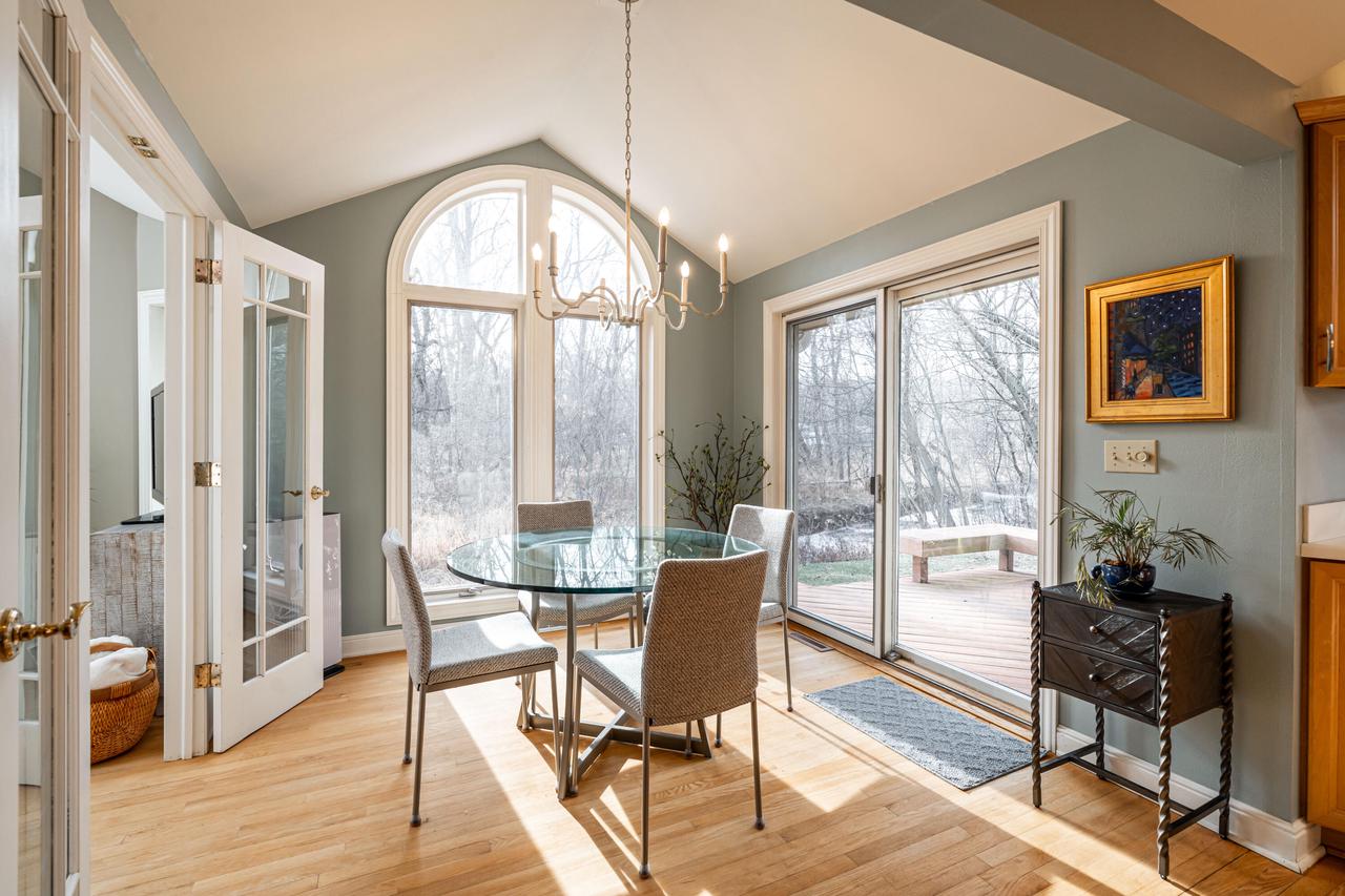 2805 Santa Barbara DRIVE