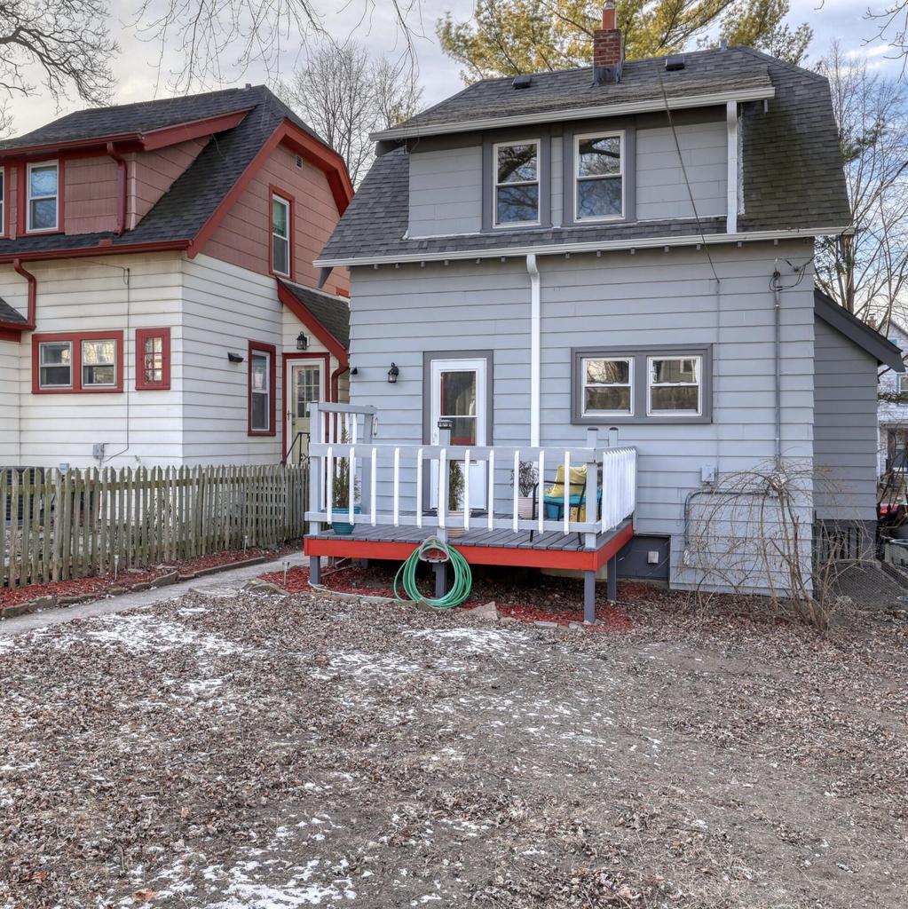 3122 North Newhall STREET