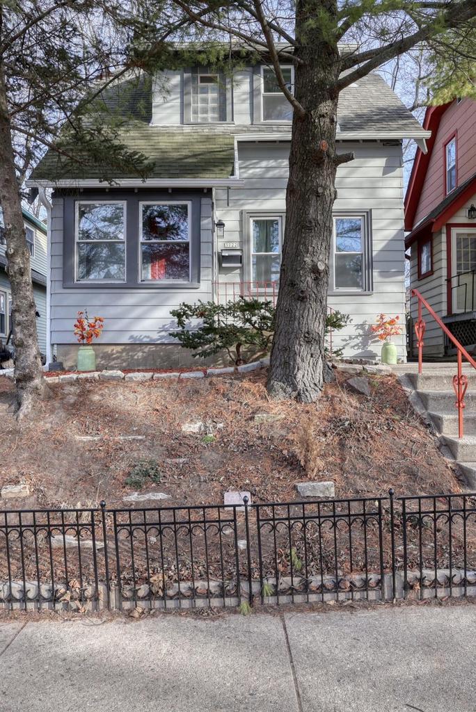 3122 North Newhall STREET