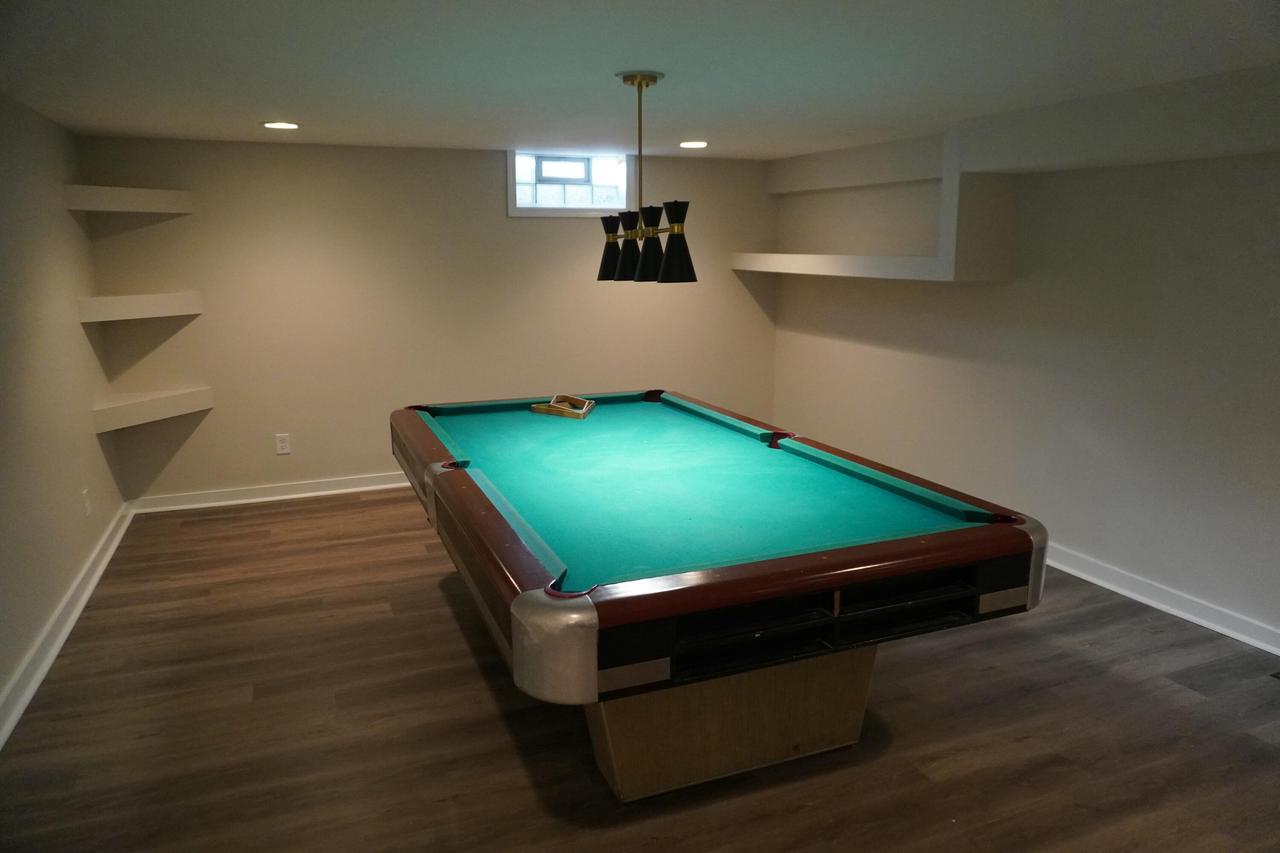 3885 Glen Echo DRIVE