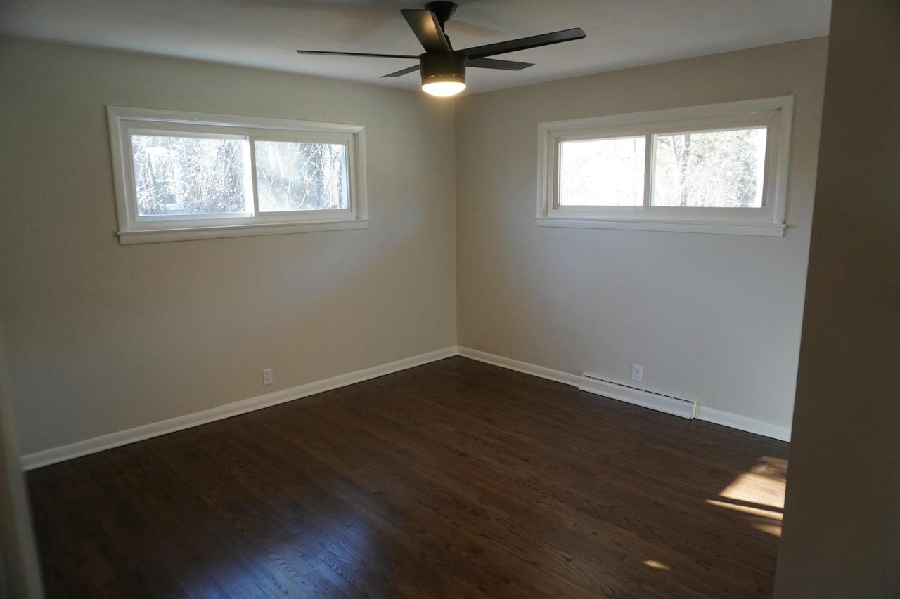 3885 Glen Echo DRIVE