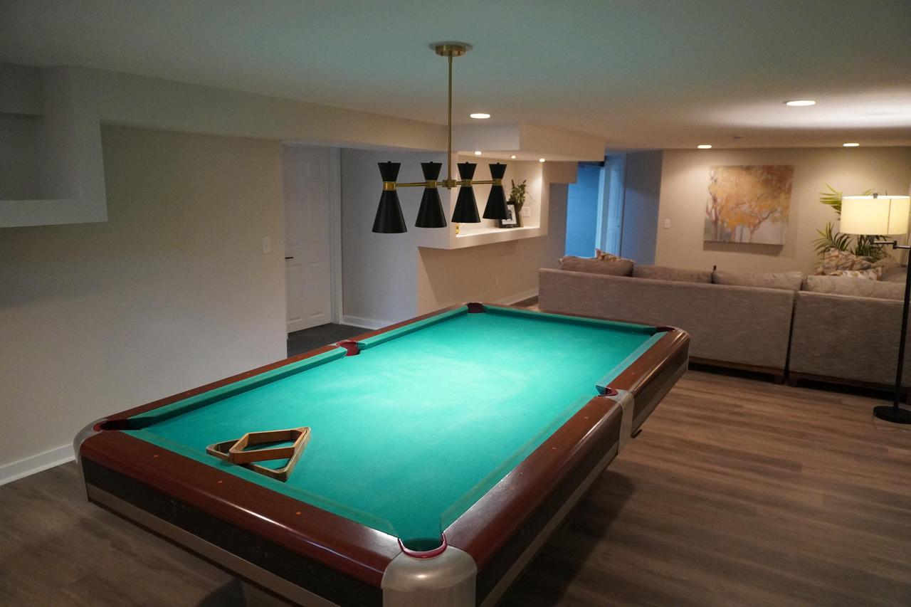 3885 Glen Echo DRIVE