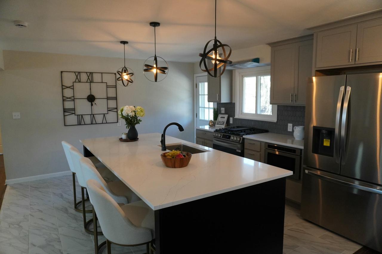 3885 Glen Echo DRIVE