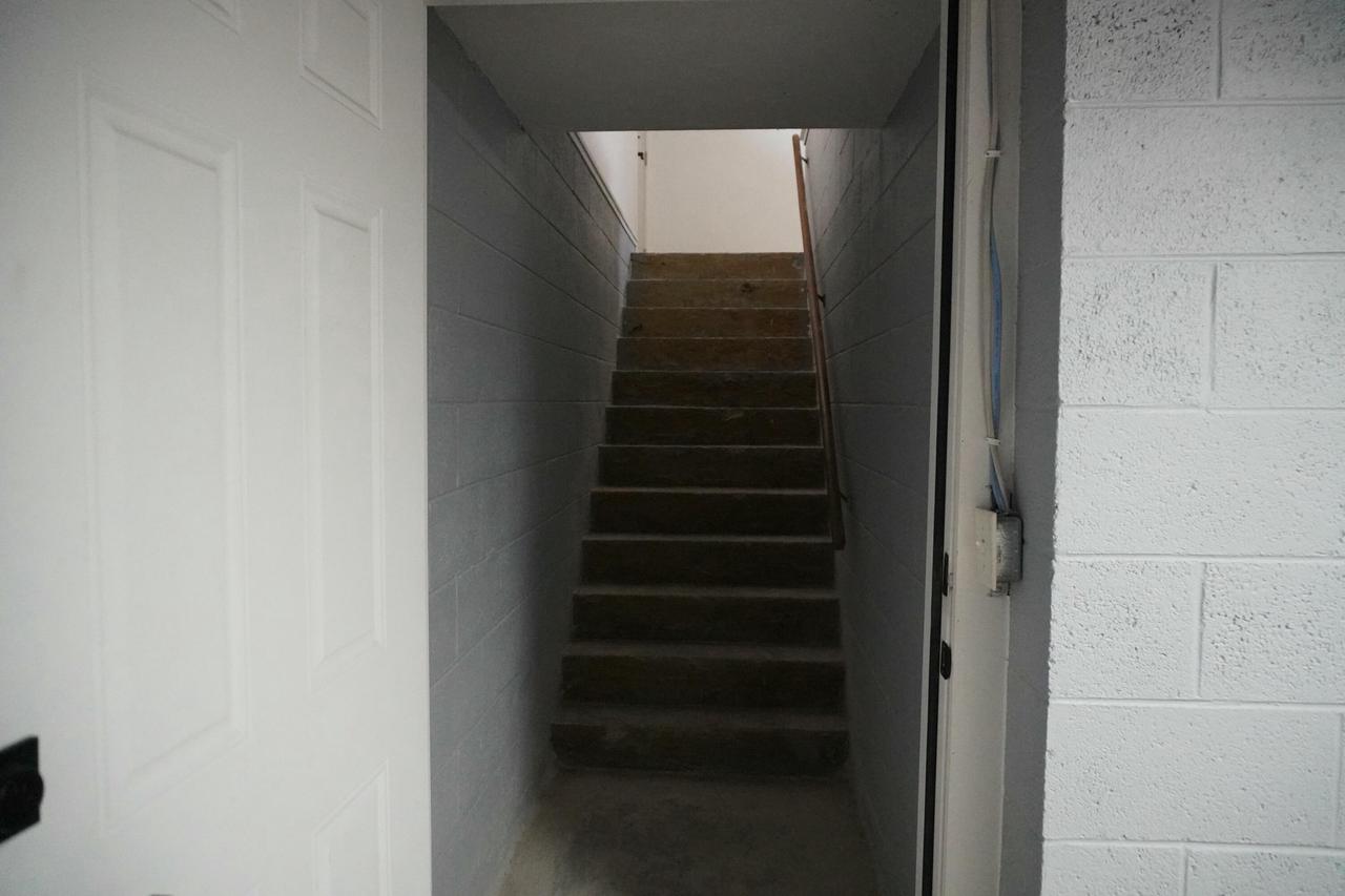 3885 Glen Echo DRIVE