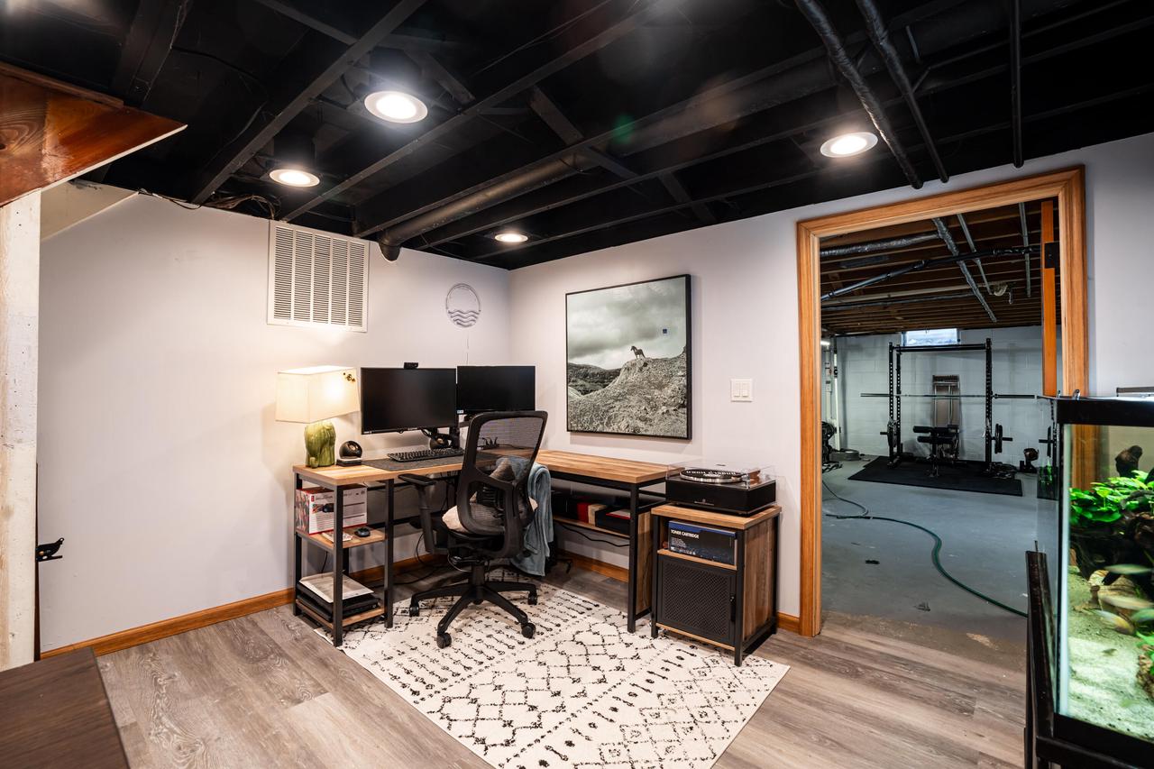 N90W17630 Saint Stevens DRIVE