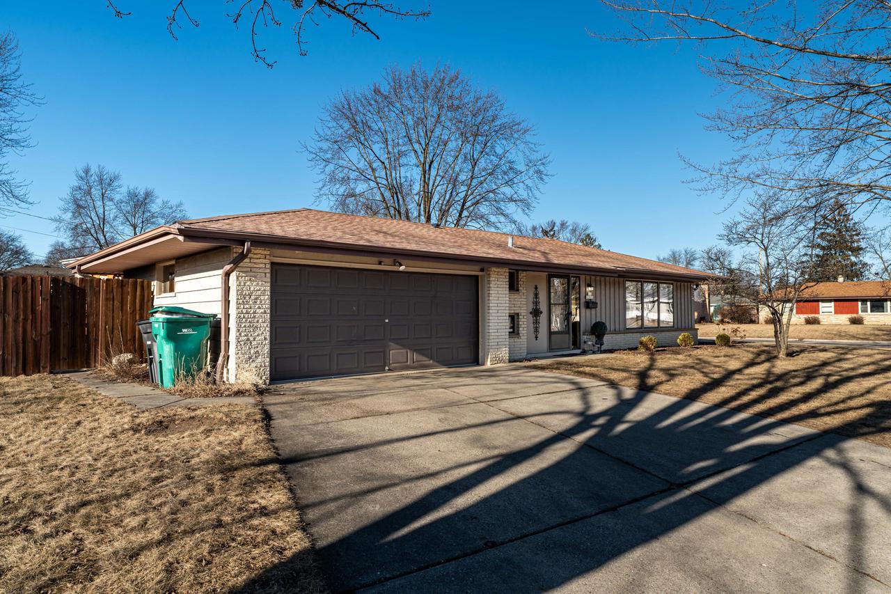 N90W17630 Saint Stevens DRIVE