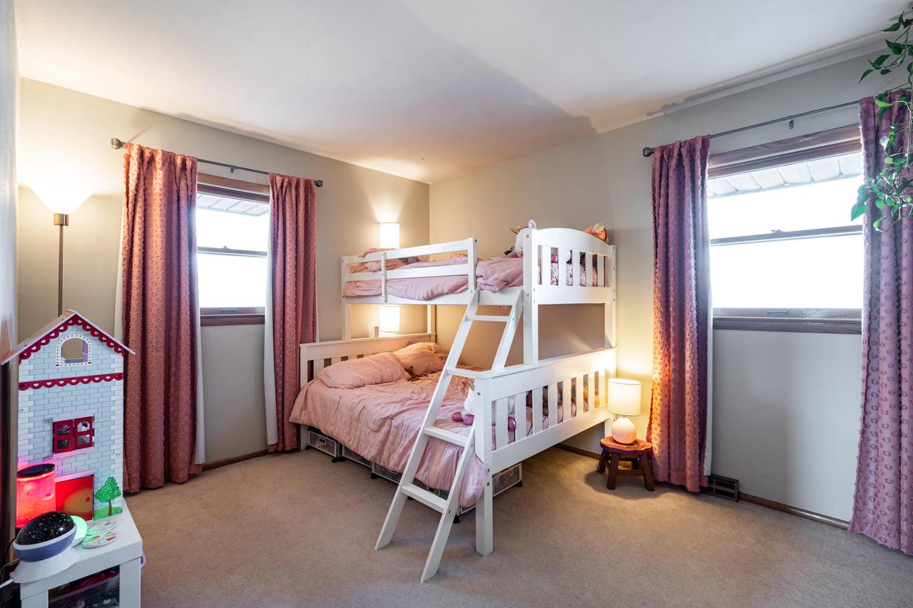 N90W17630 Saint Stevens DRIVE