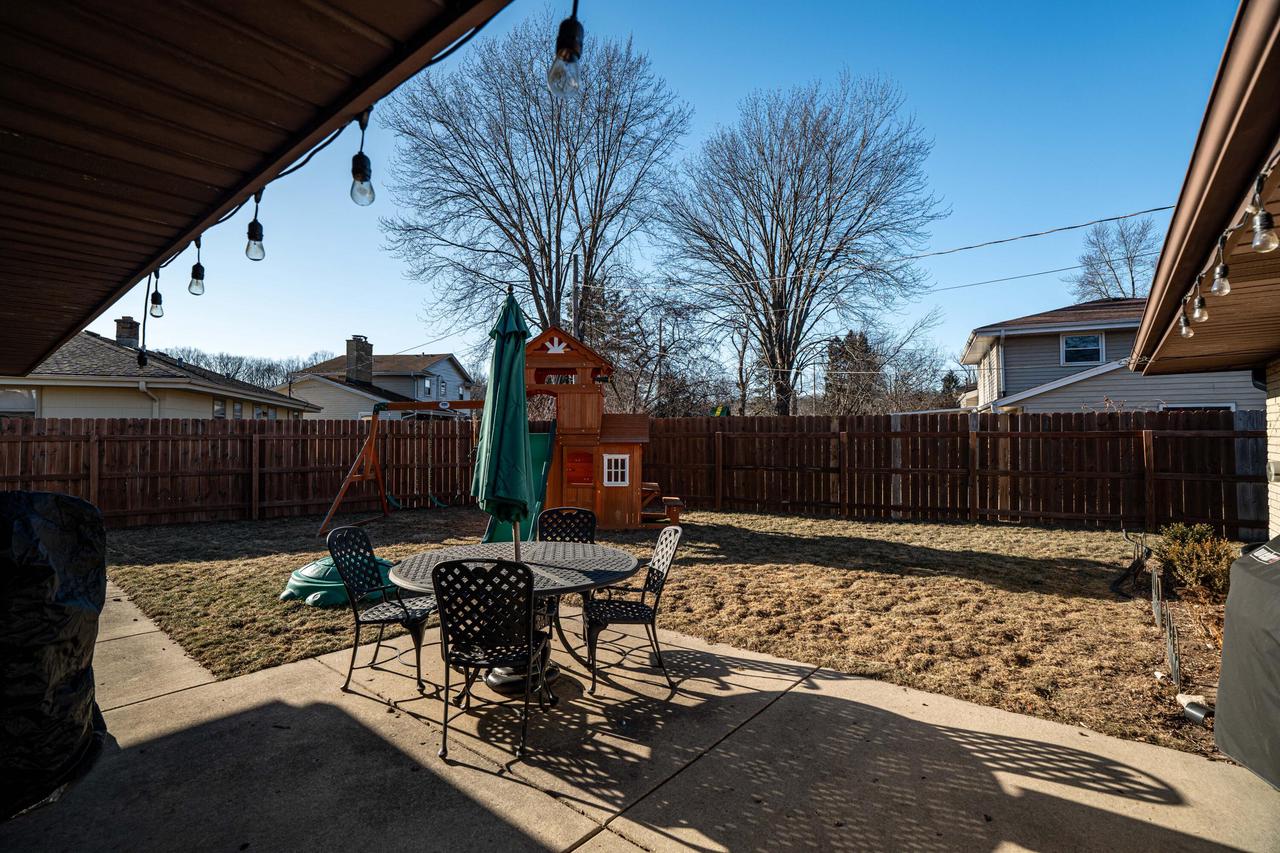 N90W17630 Saint Stevens DRIVE