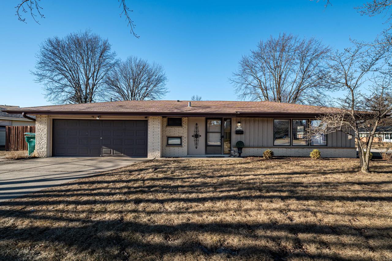 N90W17630 Saint Stevens DRIVE