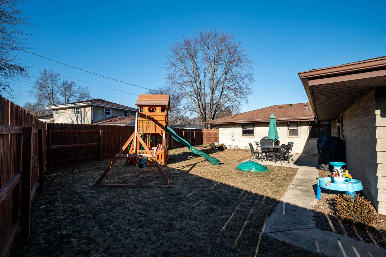 N90W17630 Saint Stevens DRIVE