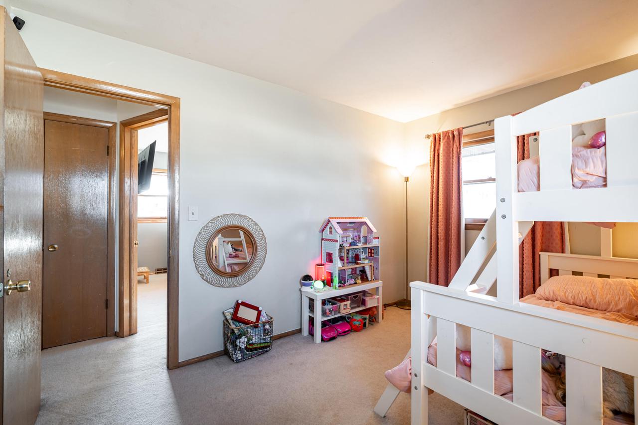 N90W17630 Saint Stevens DRIVE