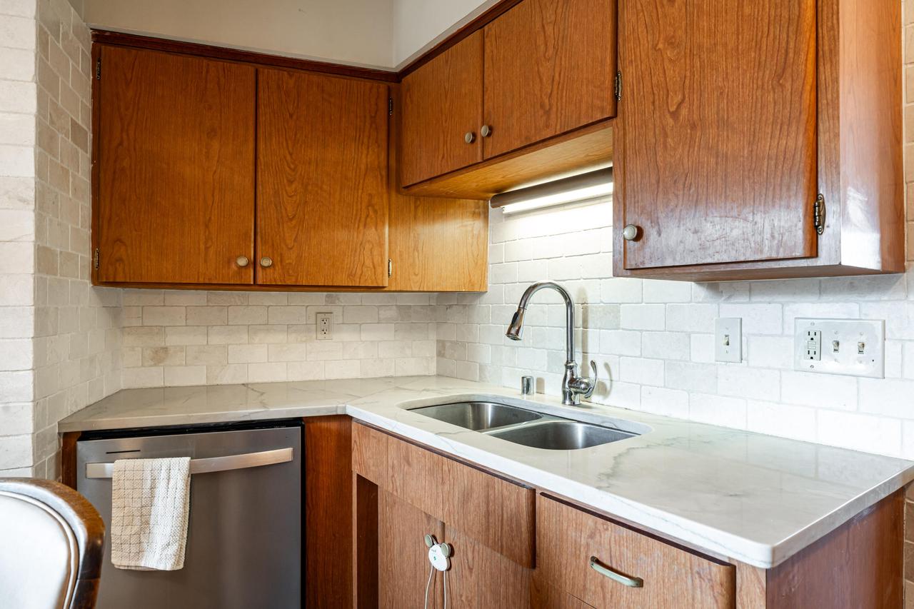 N90W17630 Saint Stevens DRIVE