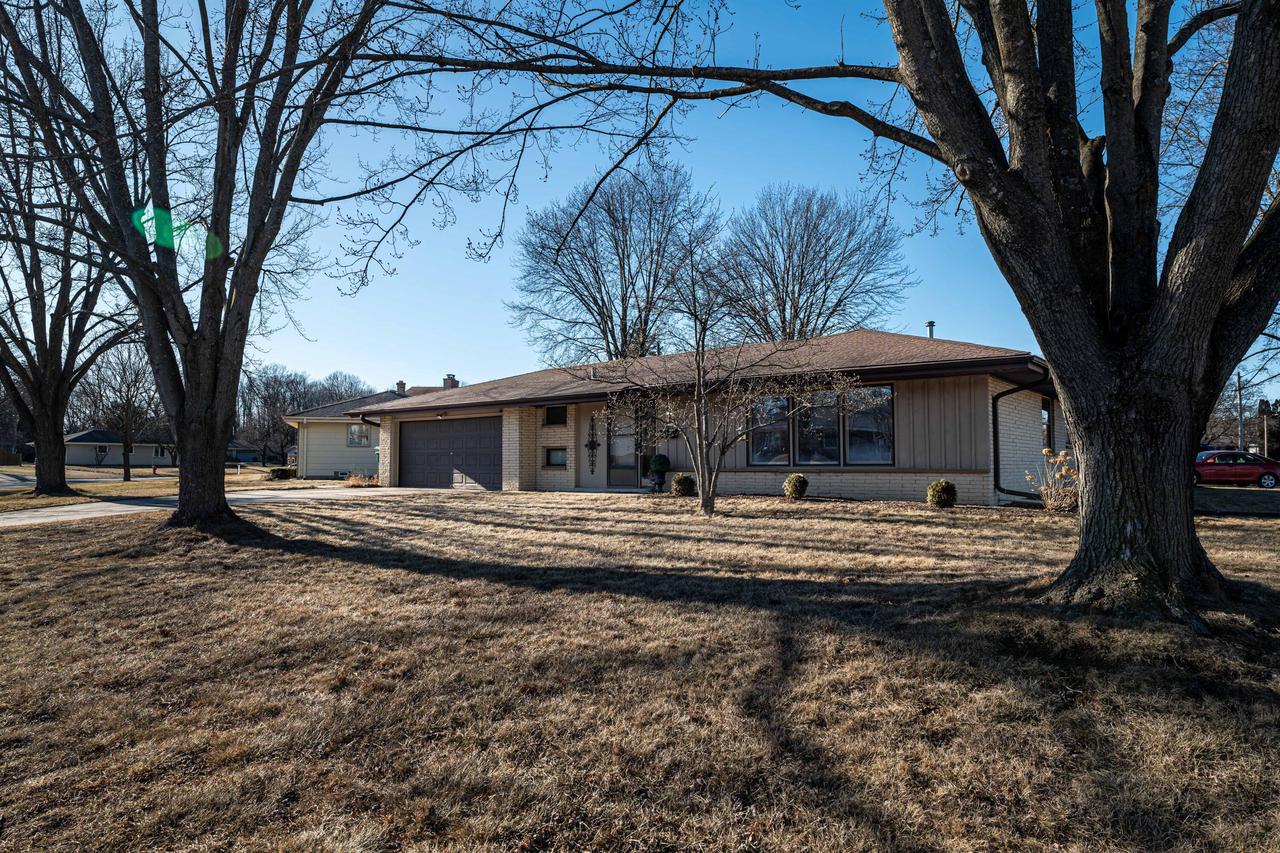 N90W17630 Saint Stevens DRIVE