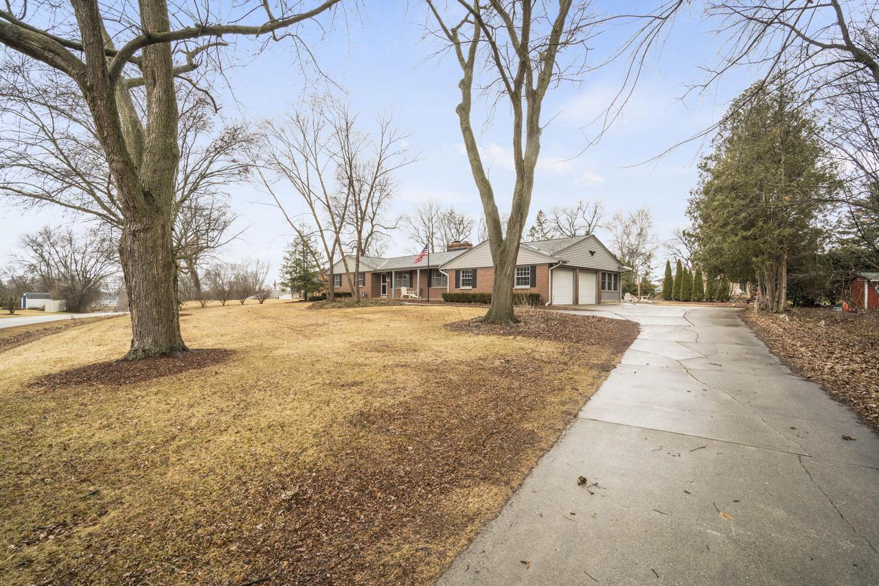 S64W12674 Tennyson LANE