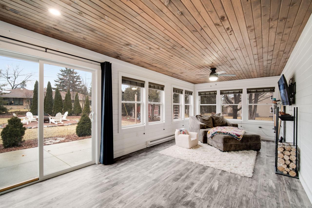 S64W12674 Tennyson LANE