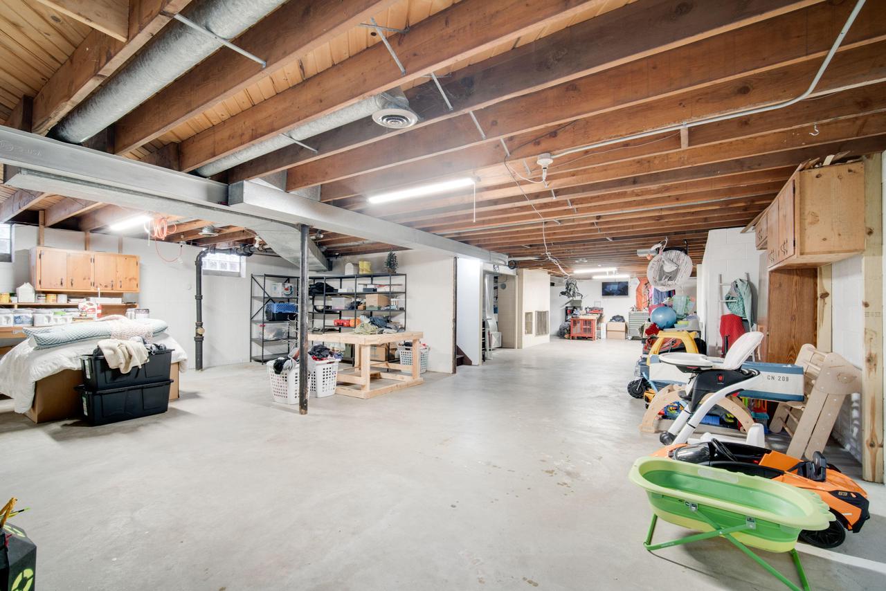 S64W12674 Tennyson LANE