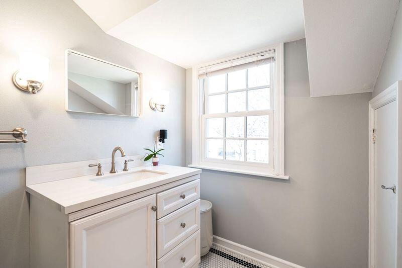 2557 North 95th STREET