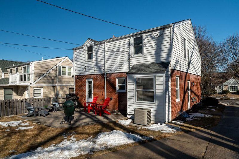 2557 North 95th STREET