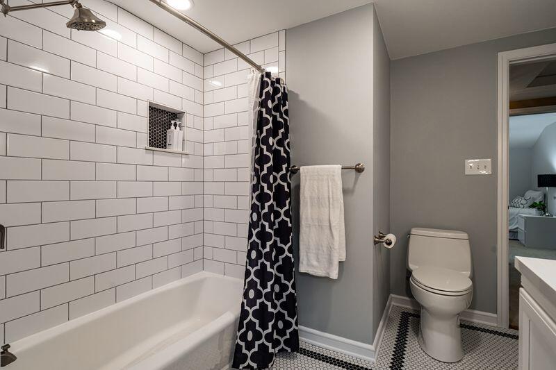 2557 North 95th STREET