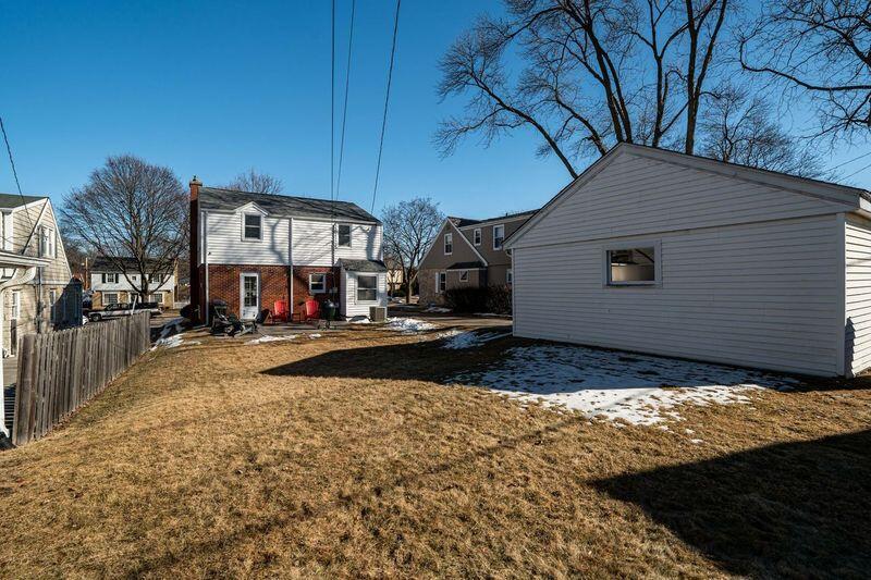 2557 North 95th STREET