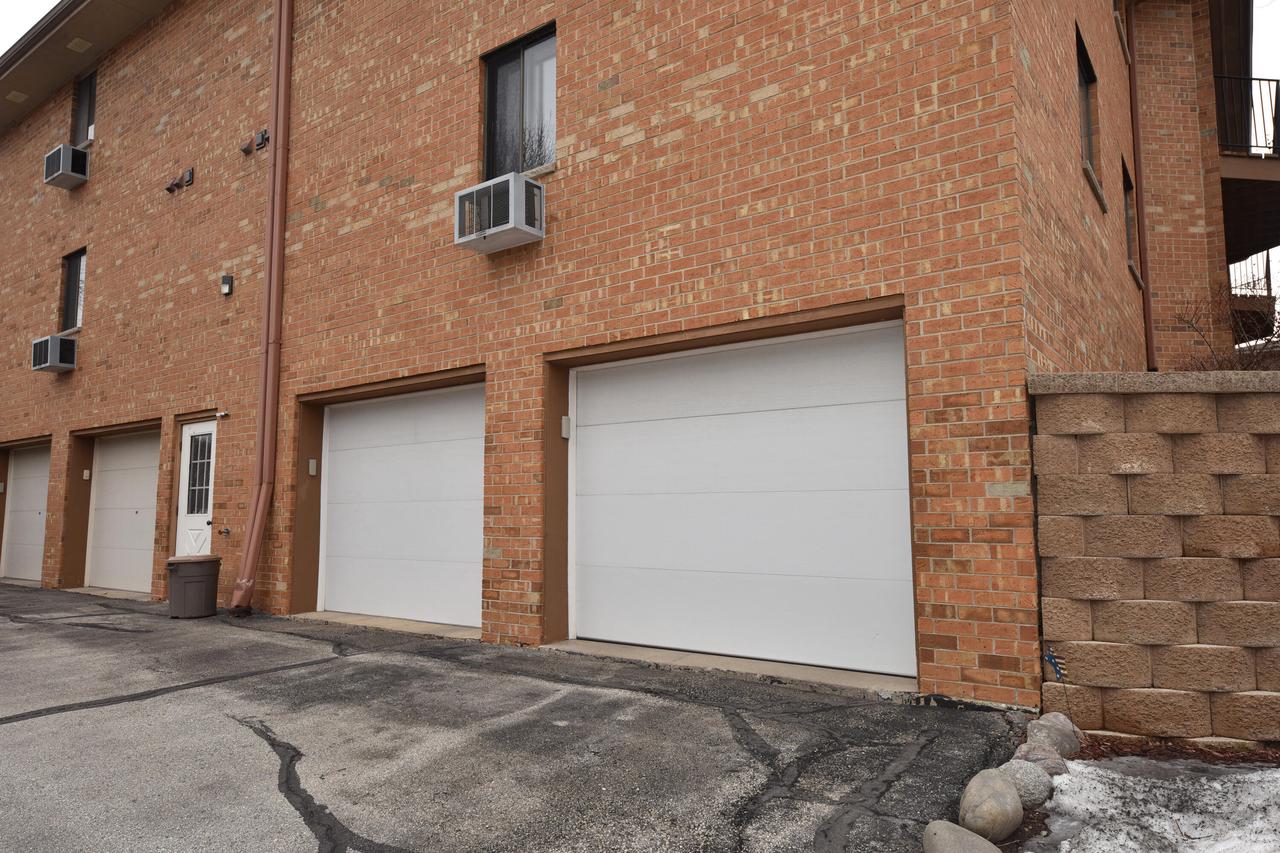 4417 South Greenridge CIRCLE B