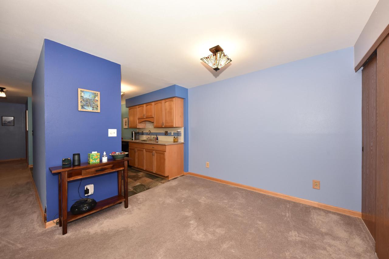 4417 South Greenridge CIRCLE B