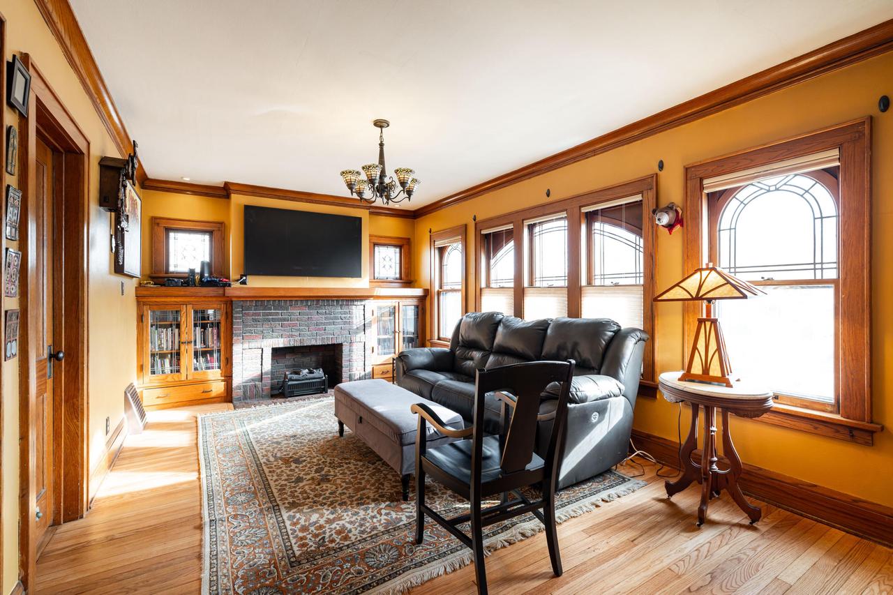 2327 North 73 STREET