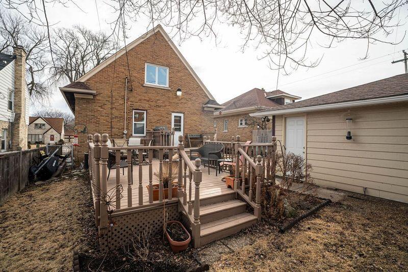 2327 North 73 STREET