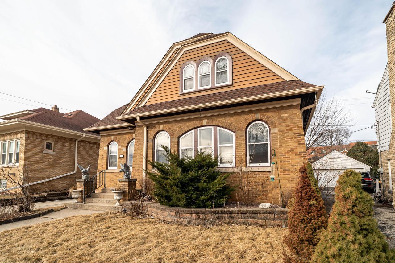 2327 North 73 STREET